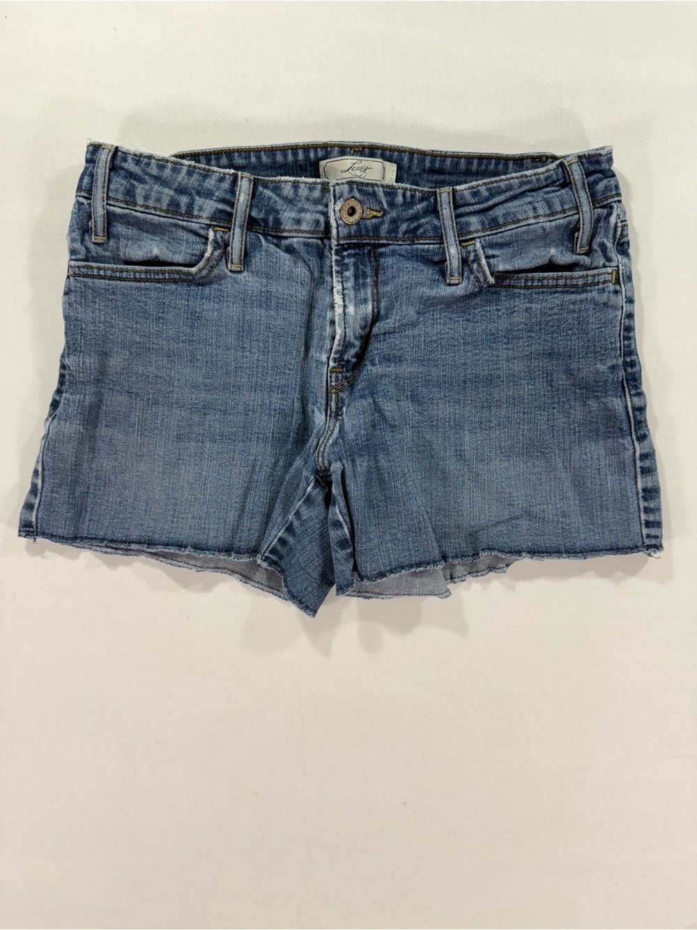 Levi's Denim Jean Shorts in Blue Size 8